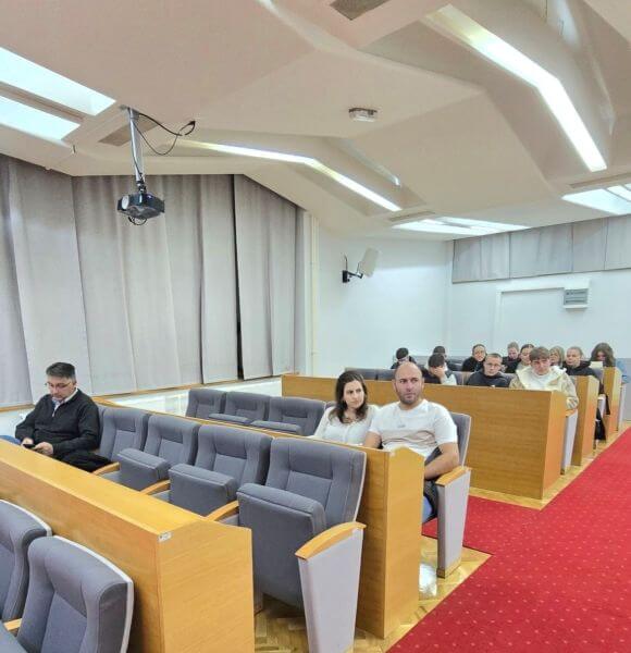 едукација трстеник 2025